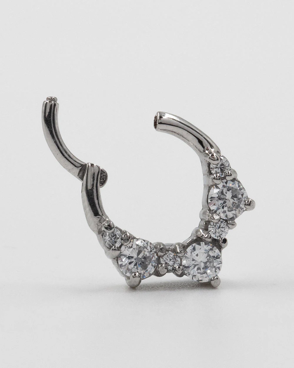 16 Gauge | 8mm 7 Cz Hinged Septum Clicker - Image 3