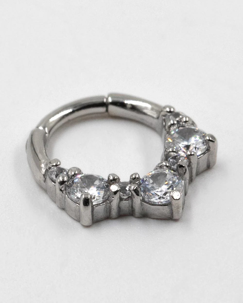 16 Gauge | 8mm 7 Cz Hinged Septum Clicker - Image 4