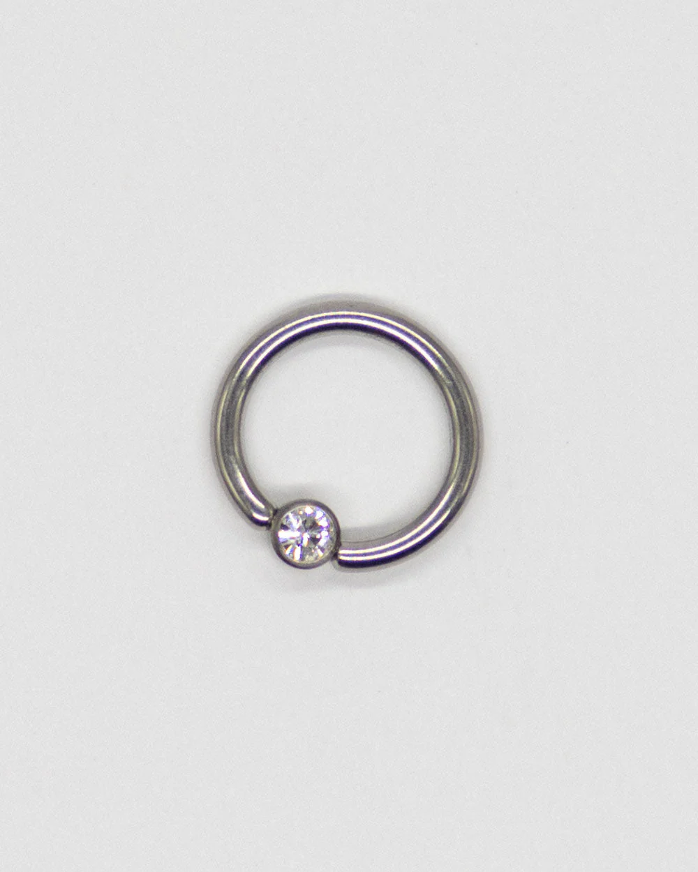 16 Gauge | Titanium Flat Cz Jewelled Ball Captive Ring - Image 2