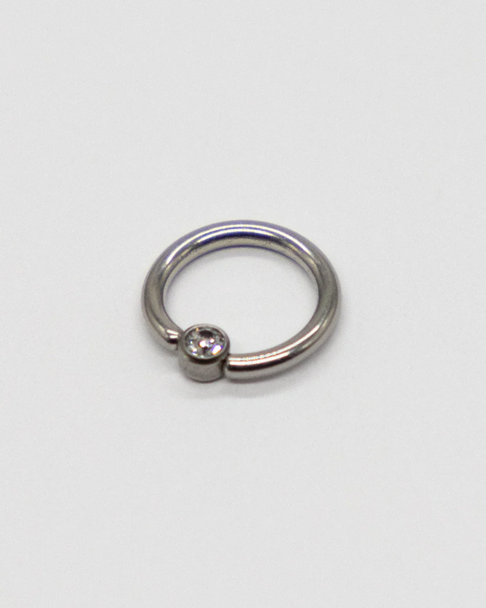 16 Gauge | Titanium Flat Cz Jewelled Ball Captive Ring - Image 3