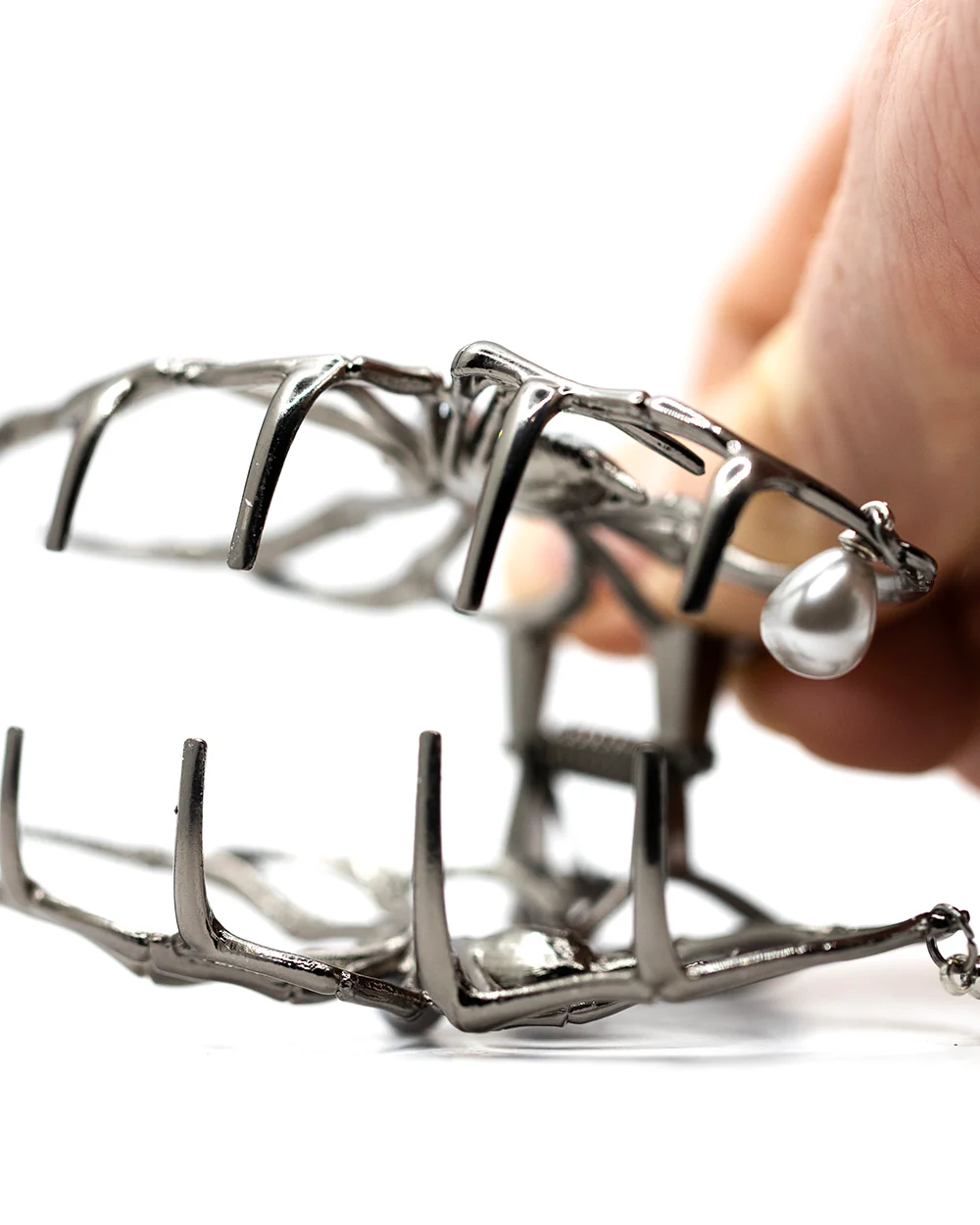 Arachnid Hair Clip - Image 4