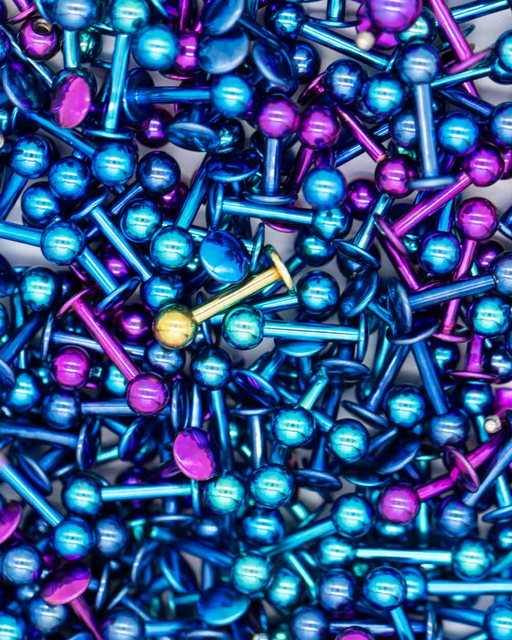 6 Pack: Coloured Titanium Labret Bar - Image 2